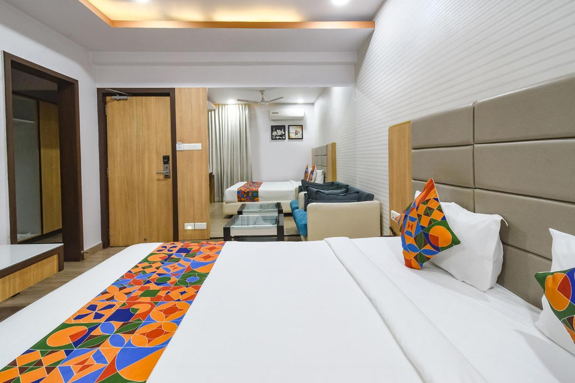 Fabhotel Aditya Homes - Nr Isb, Gachibowli 하이데라바드 외부 사진